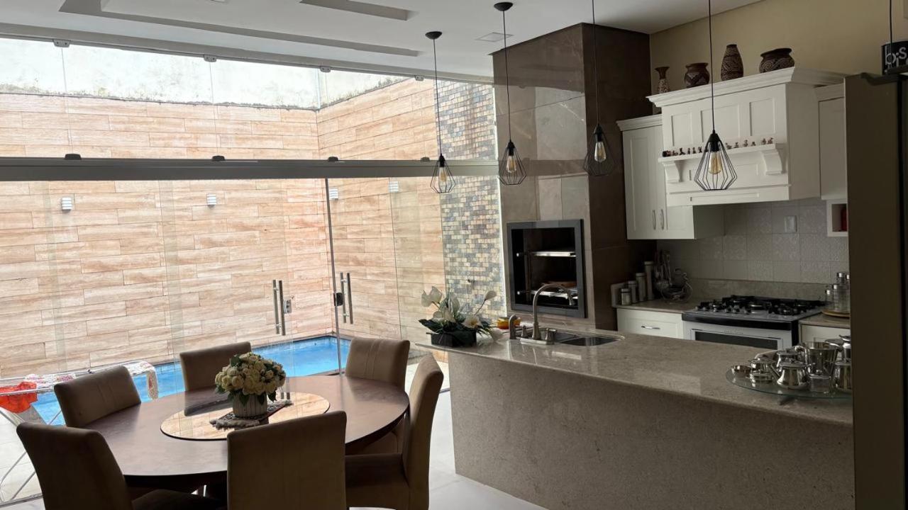 Condominio Villa Firenze อนานินเดอัว ภายนอก รูปภาพ